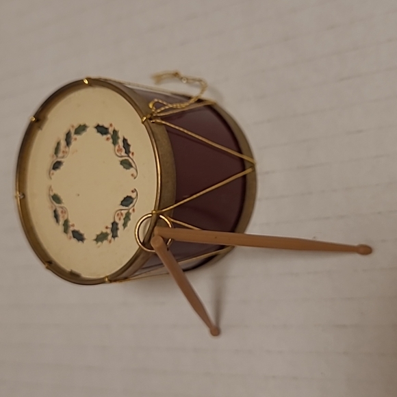 Set of 9 Vintage 1986 Hallmark Keepsake Christmas Ornaments - Picture 6 of 14